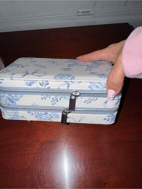 Floral Blue & White Jewelry Organizer  Case